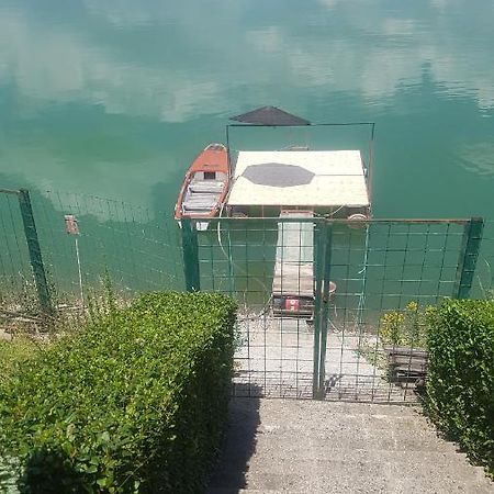 נובי פאזאר Lake House מראה חיצוני תמונה