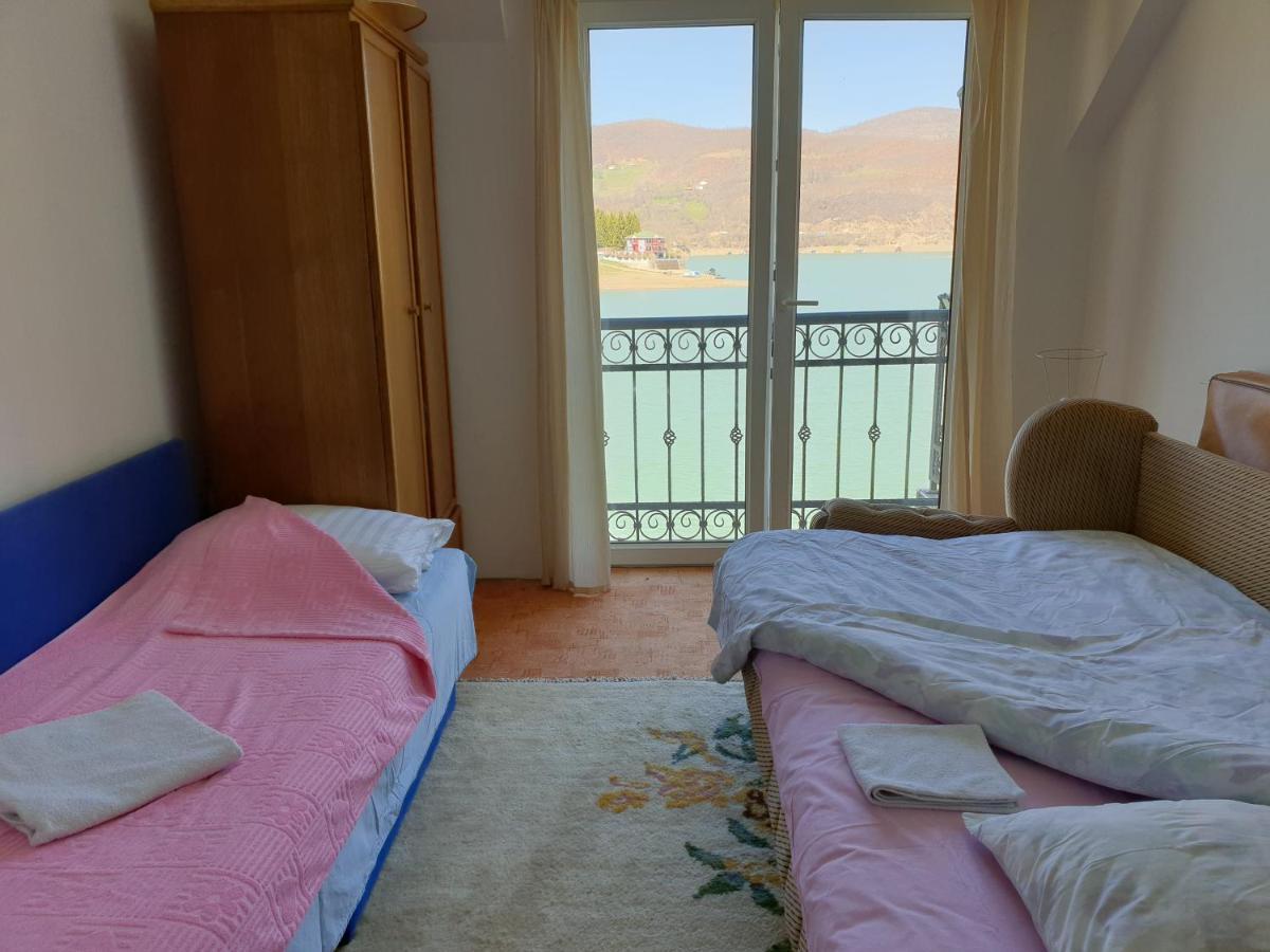 נובי פאזאר Lake House מראה חיצוני תמונה