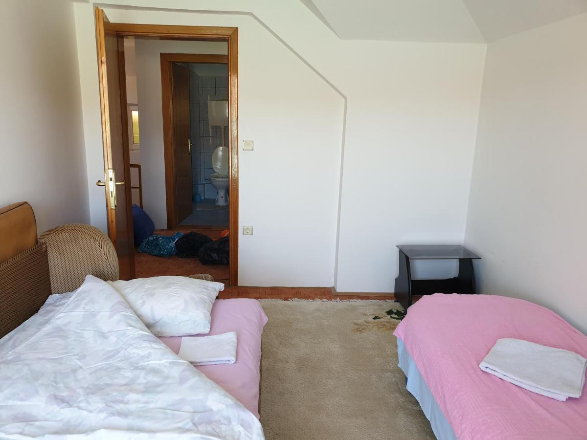נובי פאזאר Lake House מראה חיצוני תמונה